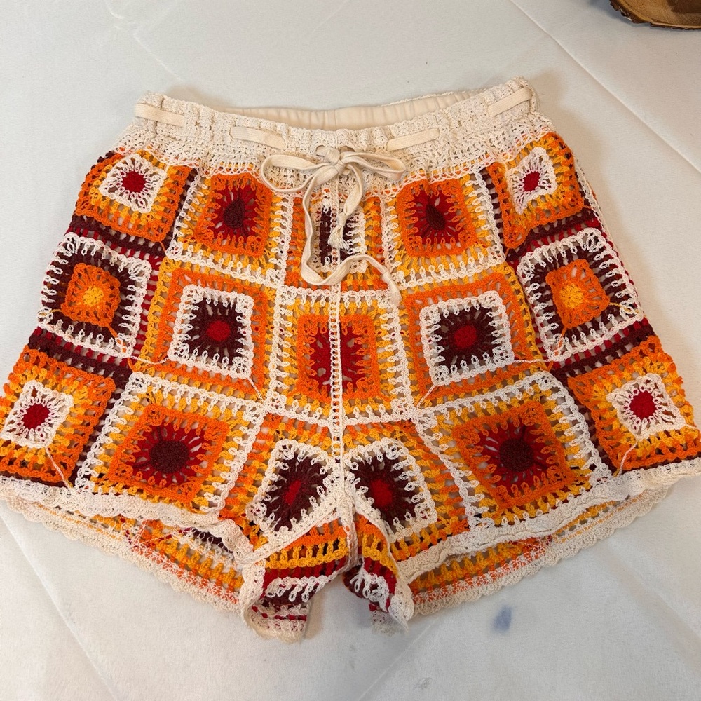 33 Coastal Granny Square Shorts Red Orange Crochet Women’s Medium - Picture 2 of 11